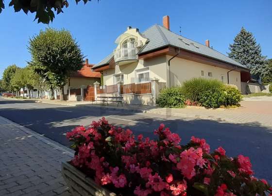 Nyaralóház Balatongyörök központjában, a strand közvetlen közelében